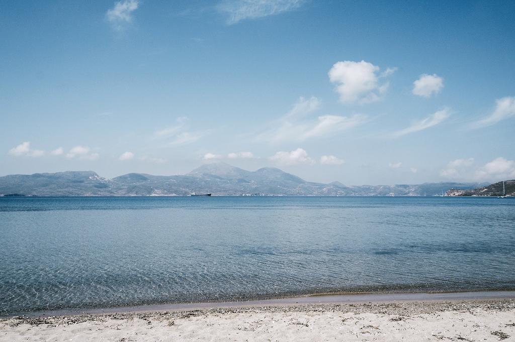 Papikinou Bay Suites Αδάμας Εξωτερικό φωτογραφία