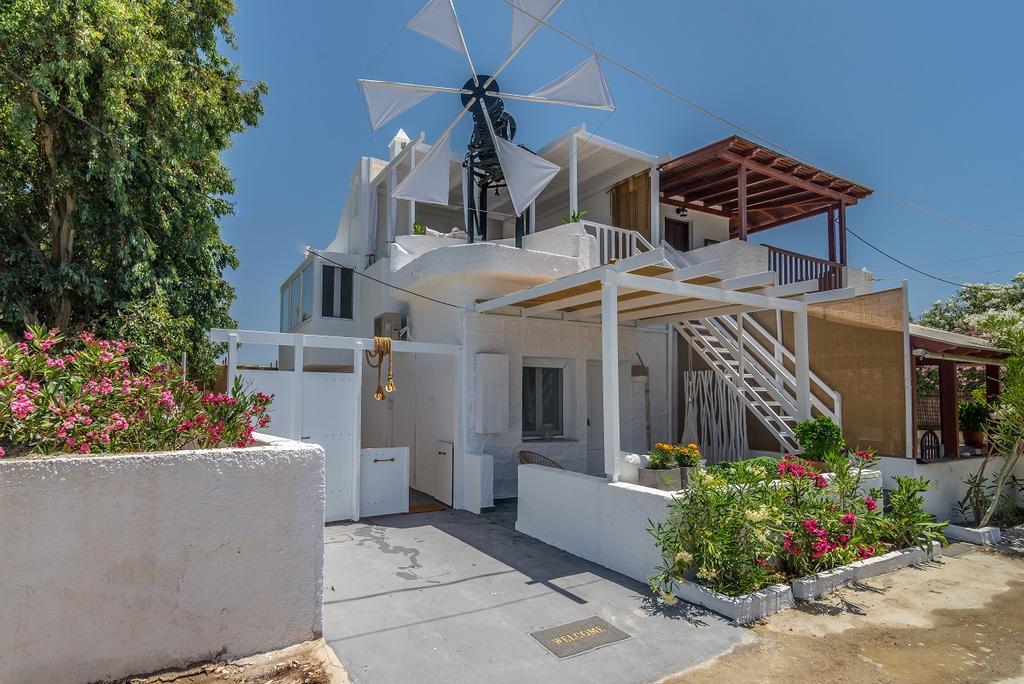 Papikinou Bay Suites Αδάμας Εξωτερικό φωτογραφία